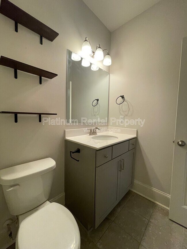 Building Photo - 1616 Chancery Ln