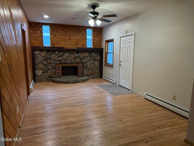 Building Photo - 38 State St