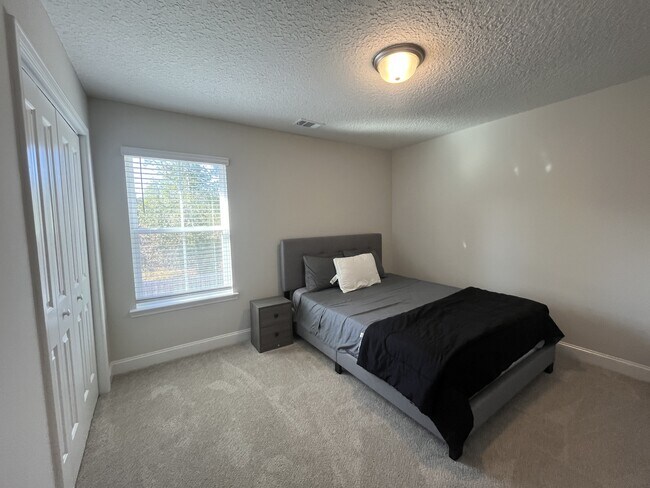 Building Photo - 1211 Grayson Ave