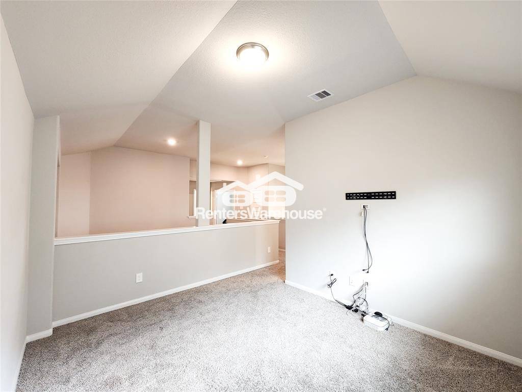 Building Photo - 10714 Clfs Vw Dr