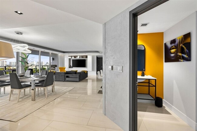 Building Photo - 1180 N Federal Hwy