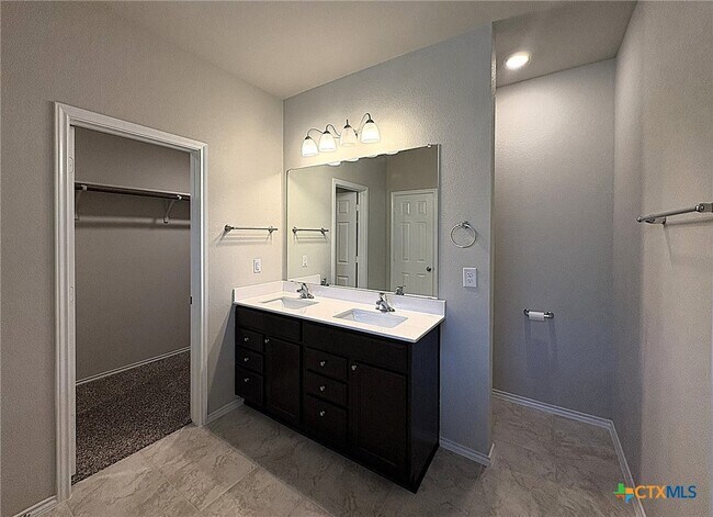 Building Photo - 2418 Corradino St