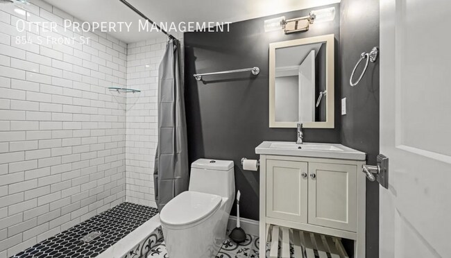 Building Photo - 854 S Front St