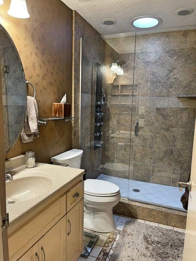 Building Photo - Beautifully Remodeled 3 Bedroom One Story ...