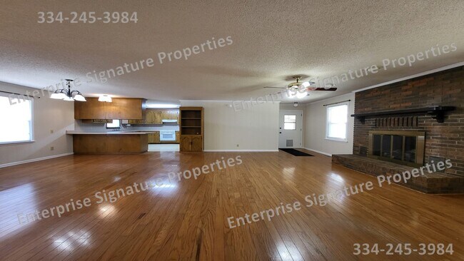 Building Photo - 2500 Neal Metcalf Rd