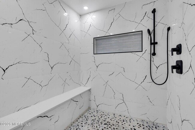 Building Photo - 37 Fells Dr