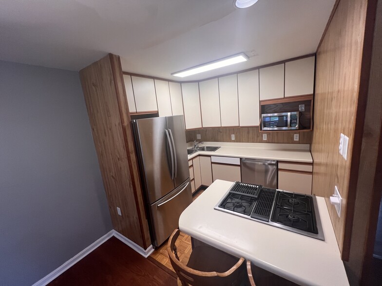 Kitchen update coming soon - 536 Millshire Dr