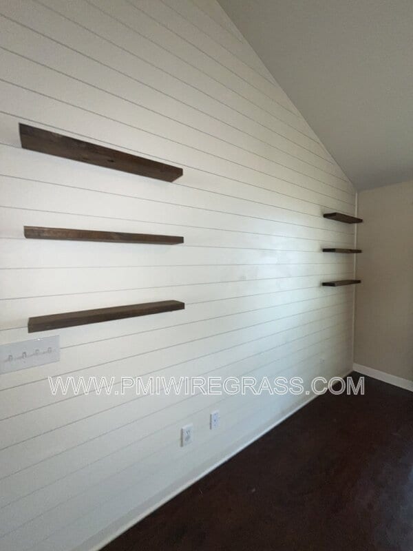 Building Photo - 229 Lace Dr