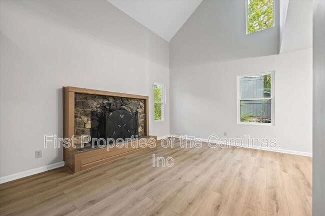 Building Photo - 6012 Lanai Ln