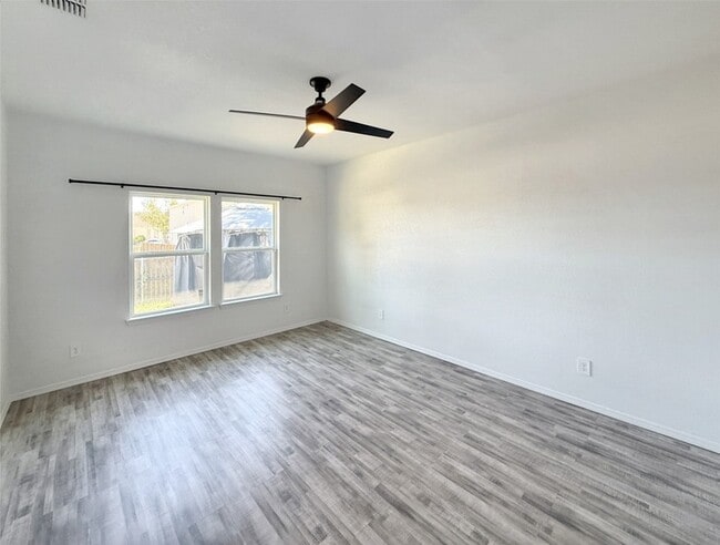 Building Photo - 805 Exeter St