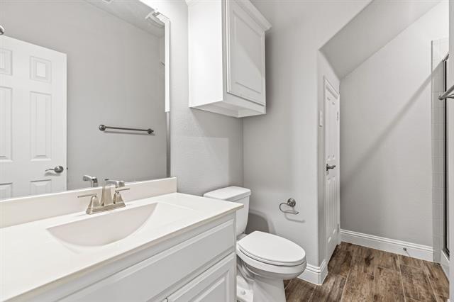 Building Photo - 1421 Baynes Dr