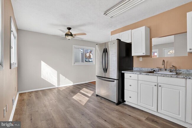 Building Photo - 1597 Katherine Ct