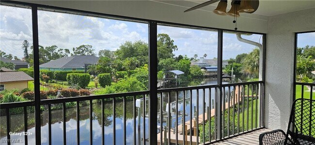 Building Photo - 15140 Riverbend Blvd