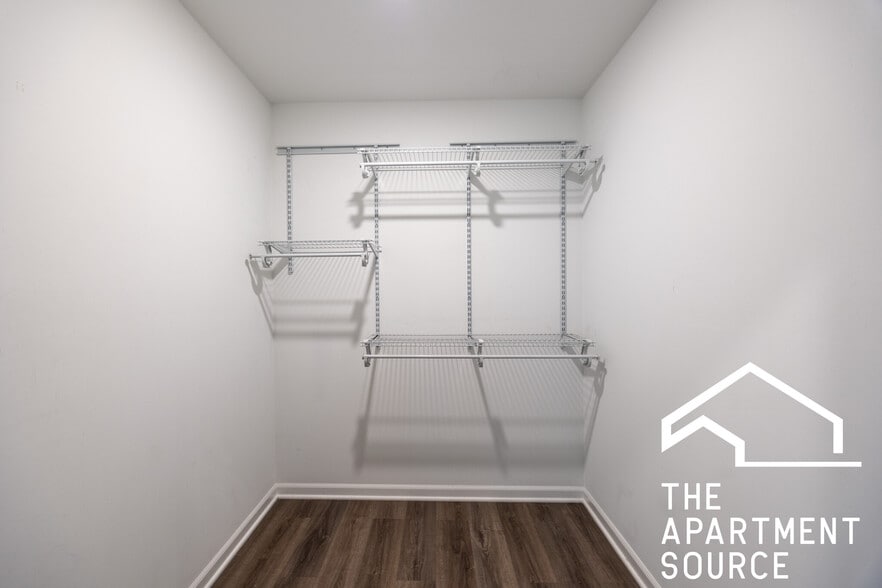 Building Photo - 2550 S Wabash Ave