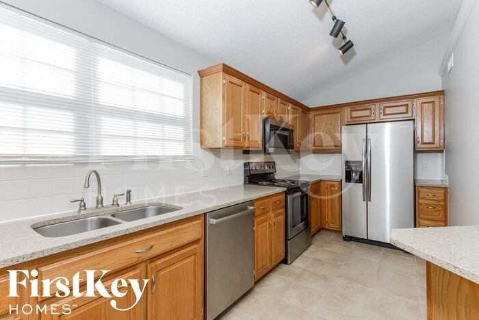 Building Photo - 609 Rosehill Dr