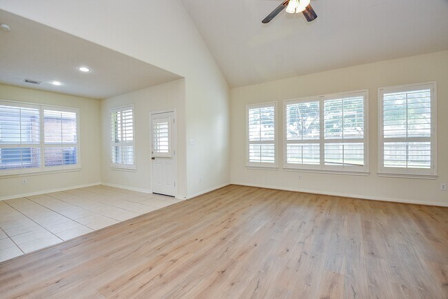 Building Photo - 15119 Newfield Bridge Ln