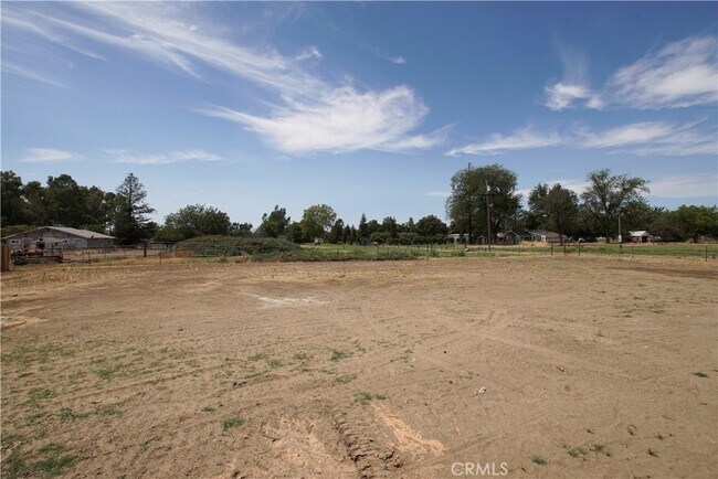 Building Photo - 8435 Buena Vista Ave