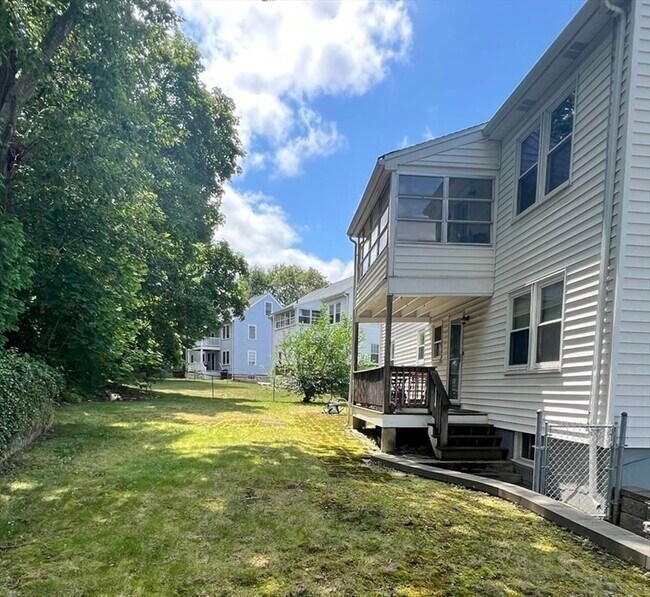 Building Photo - 4 Mangano Ct