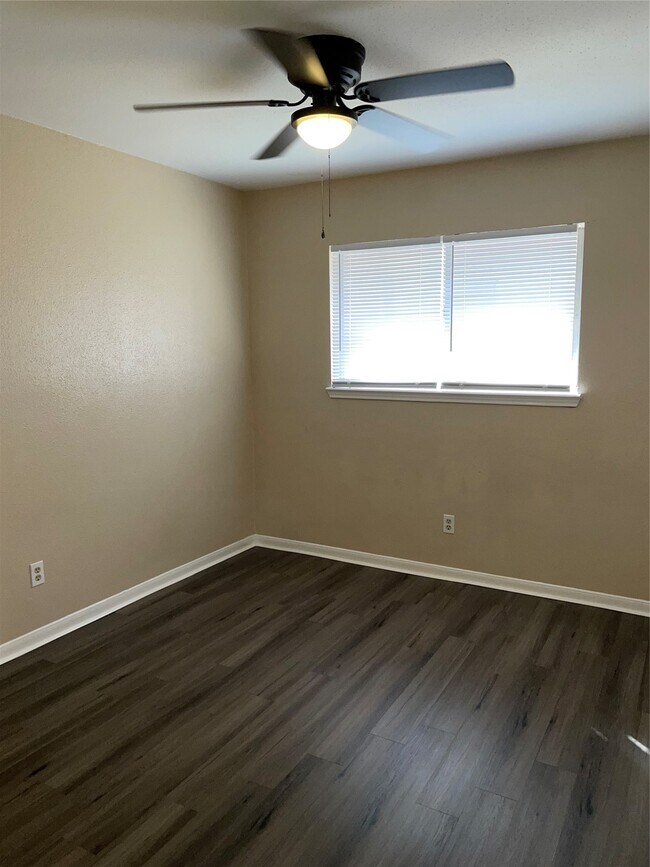 Building Photo - 4710 Airport Blvd