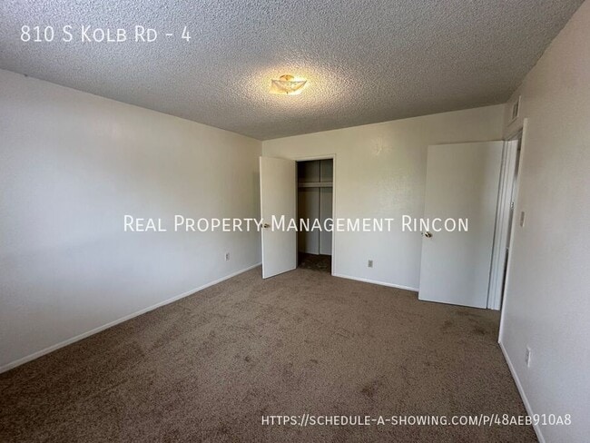 Building Photo - 810 S Kolb Rd