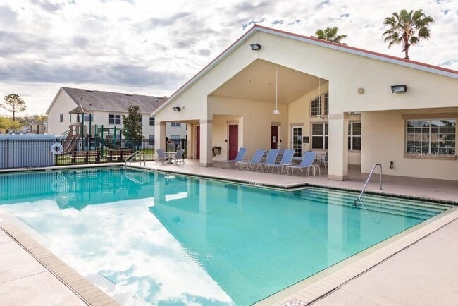 Building Photo - 2798 Club Cortile Cir