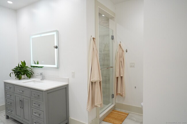 Building Photo - 9 Grey Fox Lane