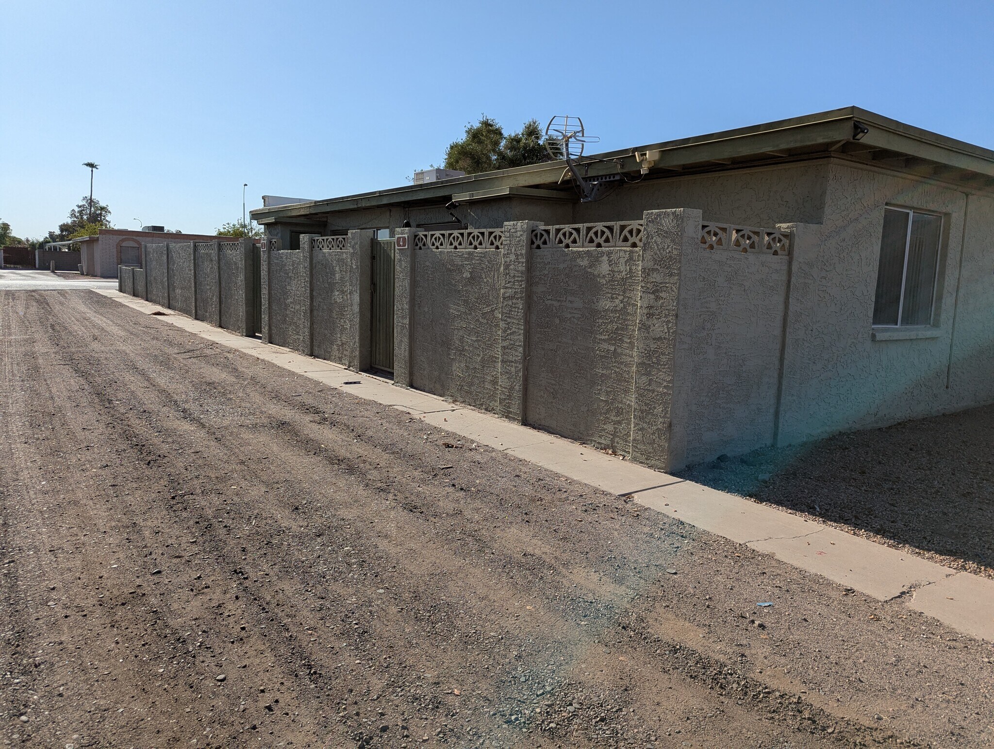 Building Photo - 1420 N Evergreen St