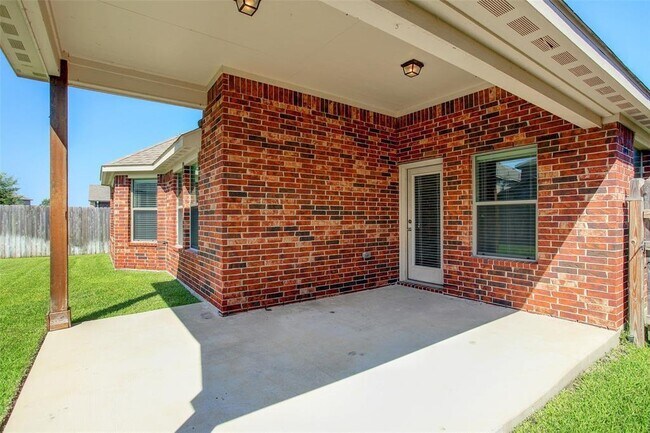Building Photo - 26607 Grey Sparrow Dr