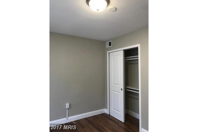 Building Photo - 1441 Walker Ave