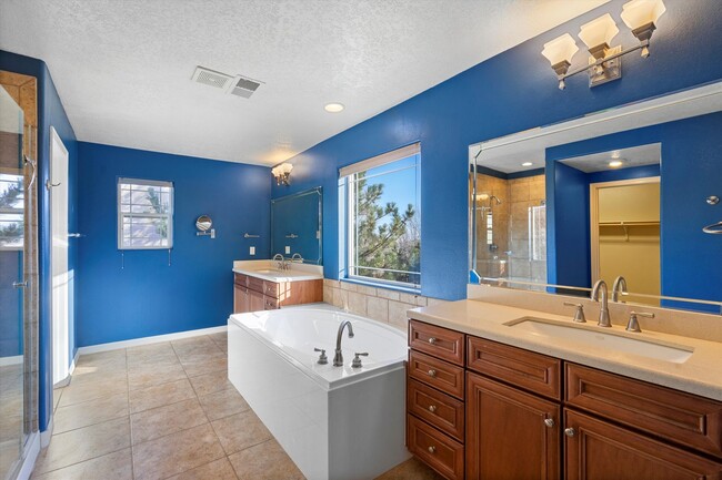 Building Photo - Beautiful 4 Bed / 4 Bath | NW Albuquerque ...