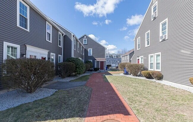 Building Photo - Secure This Beautiful Unit Today