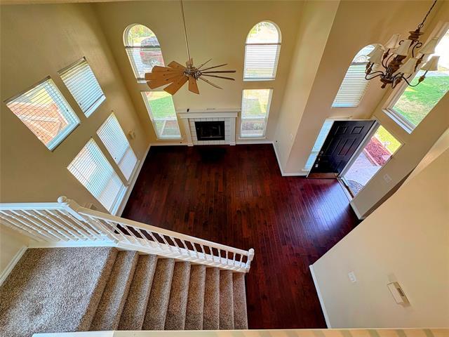 Building Photo - 512 Woodlake Dr