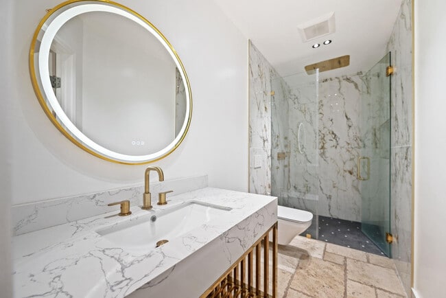 Building Photo - 5220 N 31st Pl