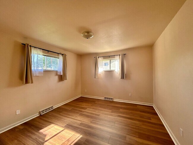 Building Photo - 3 Bedroom Home in Frederick - Available Now!