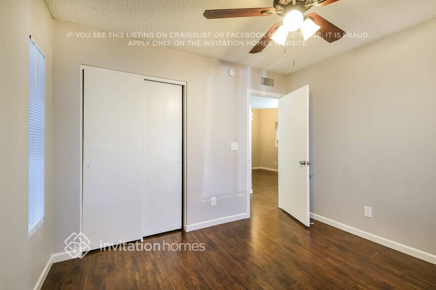 Building Photo - 3231 E Wescott Dr