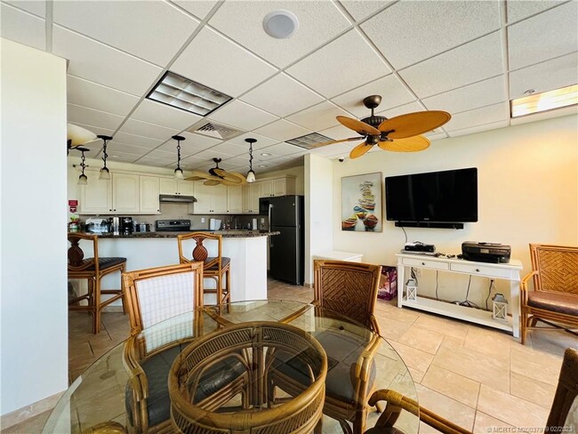 Primary Photo - 10600 S Ocean Dr