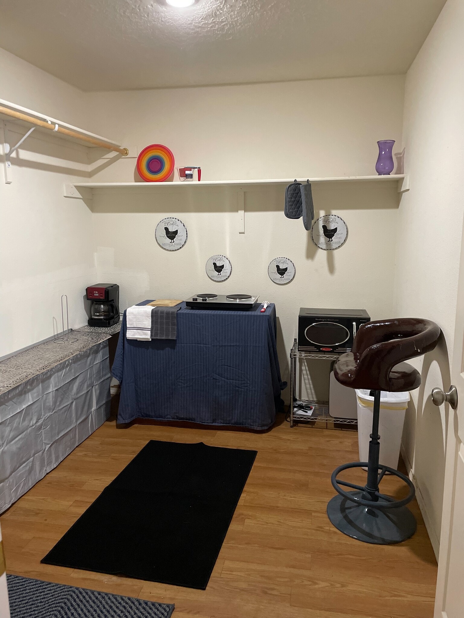 Kitchenette - 2464 Tyler Loop NE