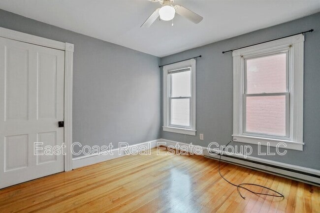 Building Photo - 721 2nd St