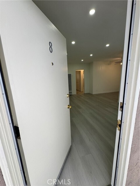 Building Photo - 580 W Stocker St