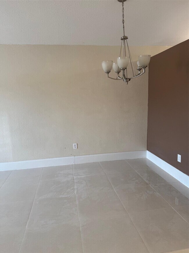 Building Photo - 7556 NW 173rd St