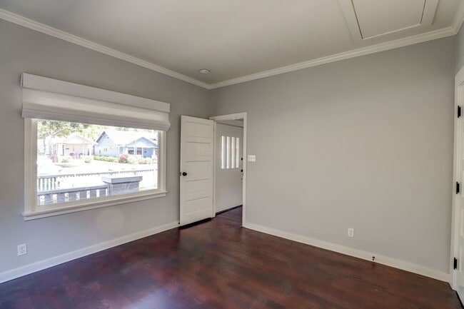 Building Photo - Gorgeous Home in Old Towne Orange
