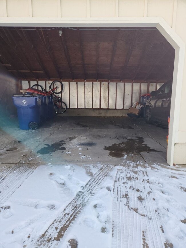 Building Photo - Beautiful Townhome at Monterey Community in Centennial!