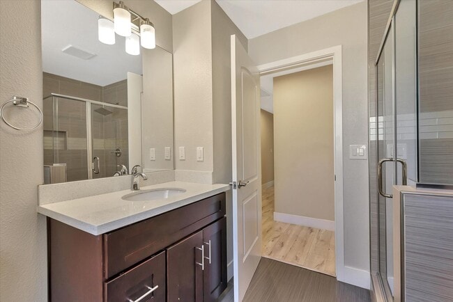 Building Photo - Wow! What a Great Home! SHORT TERM LEASE T...