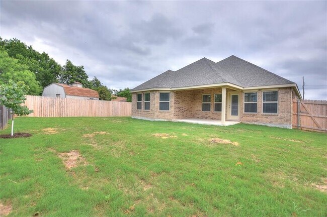 Building Photo - 2005 Southcreek Dr