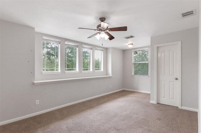 Building Photo - 600 S Frontier Ln