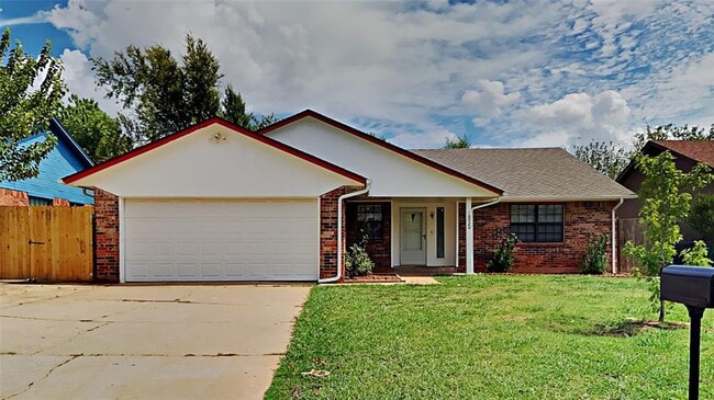 Primary Photo - 10020 S Ross Ave