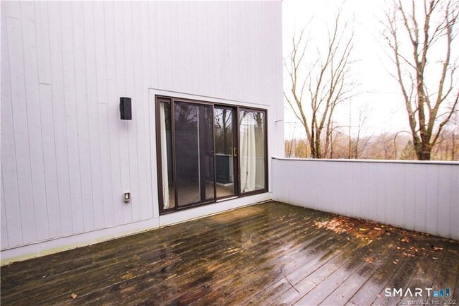 Building Photo - 10 Sugar Maple Ln