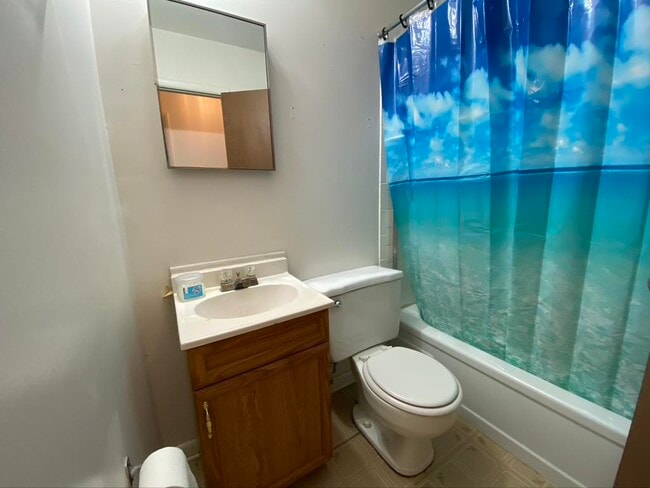 Building Photo - 205 Powell Dr