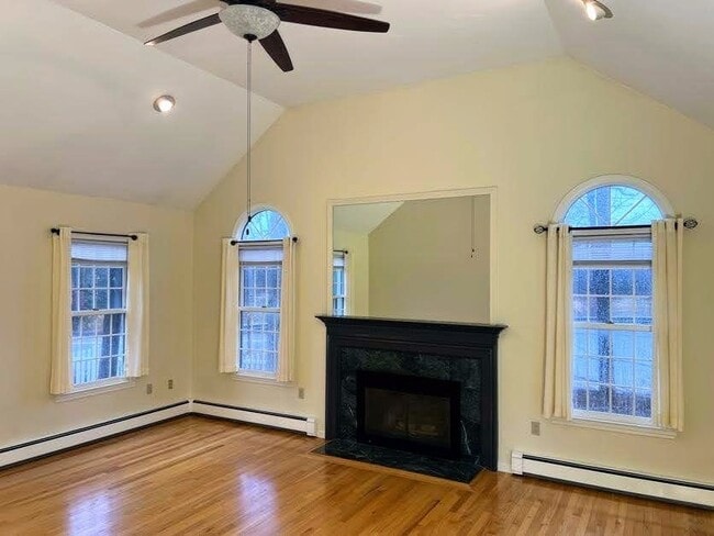 Building Photo - 1565 West St