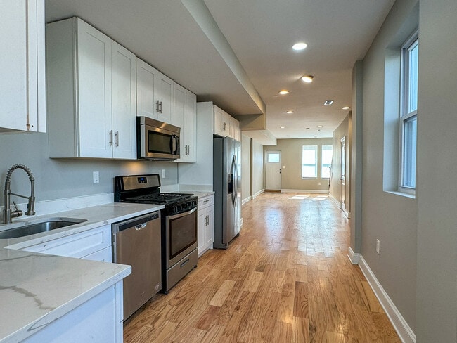 Building Photo - 1838 Capitol Ave NE